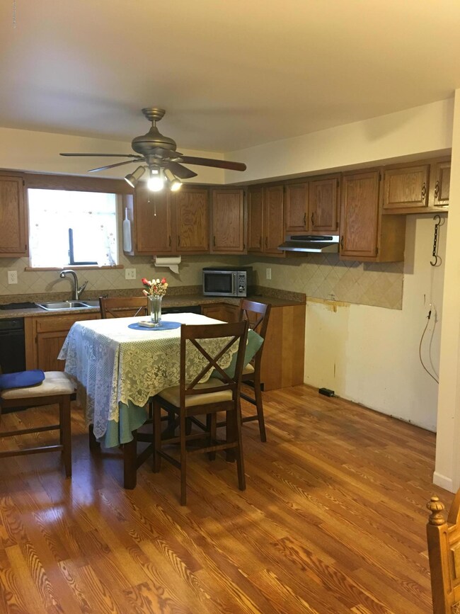 217 Mohican Rd, Canadensis, PA 18325 - photo 5