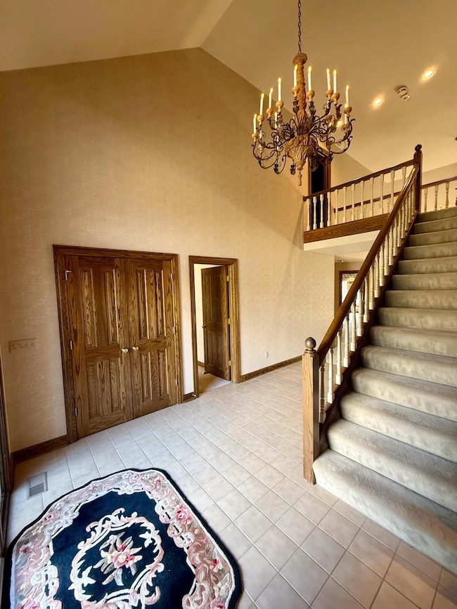 2165 Partlow Dr, Columbus, OH 43220 - photo 3