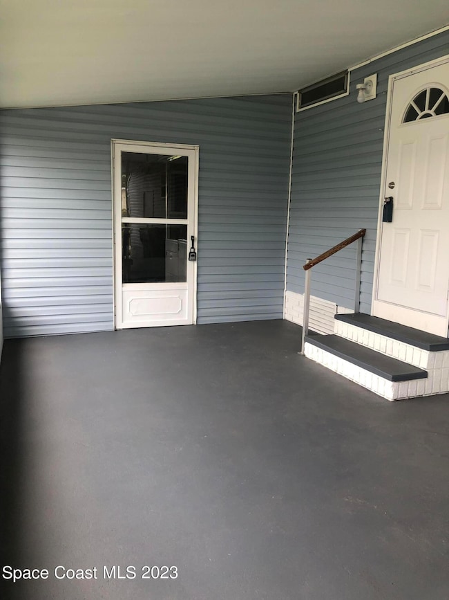 522 Egret Cir, Sebastian, FL 32976 - photo 2