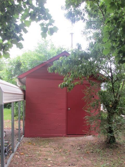 Large Storage Bldg also Stays