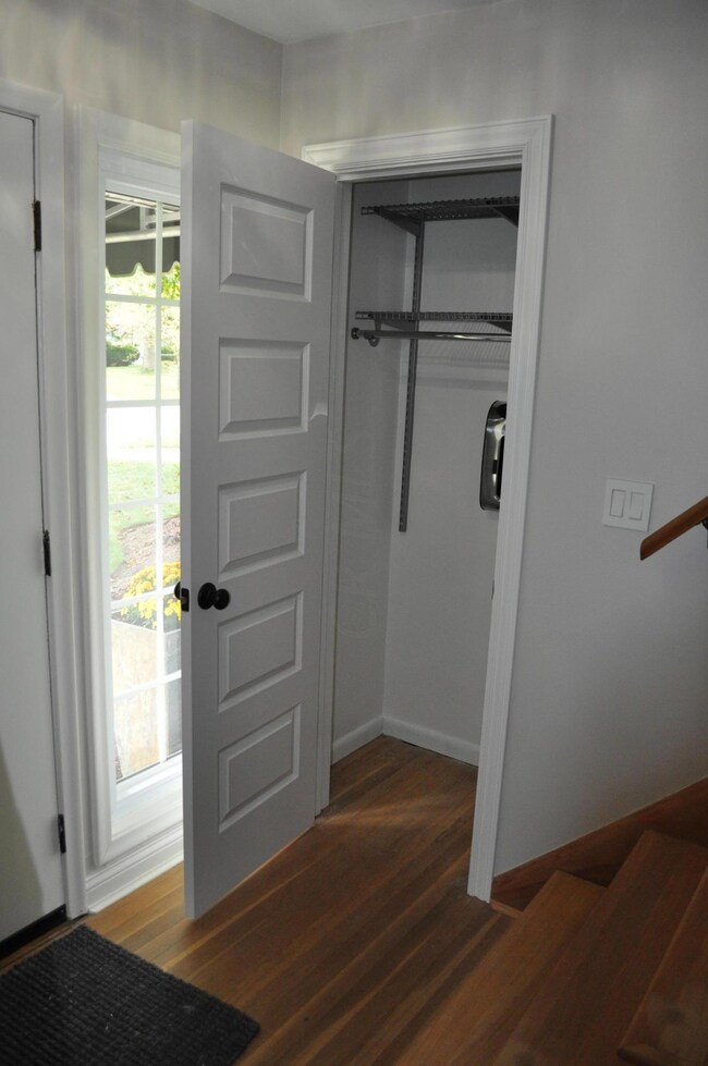 Coat closet