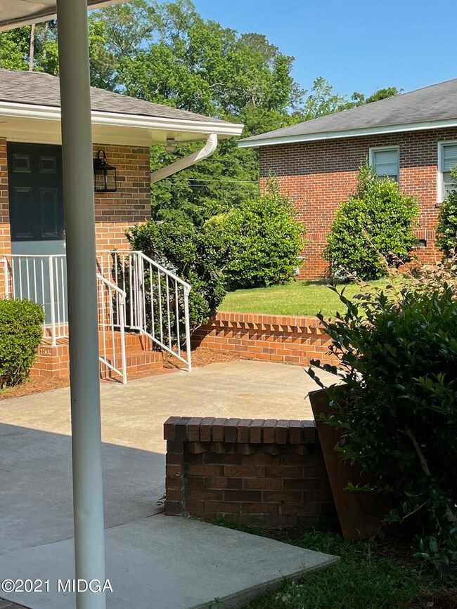921 Newport Rd, Macon, GA 31210 - photo 3