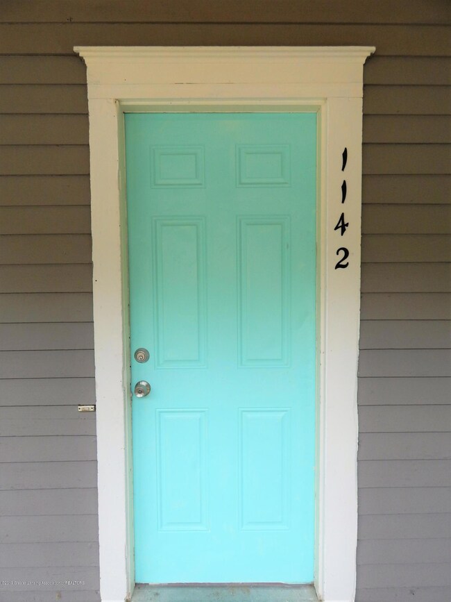 1142 Dakin St, Lansing, MI 48912 - photo 4