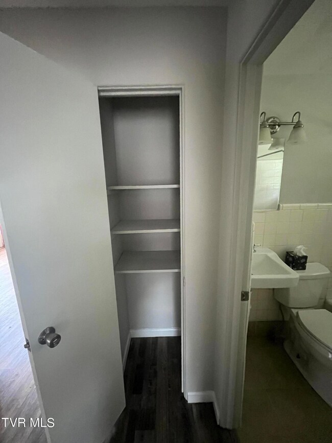 1419 E Holston Ave, Johnson City, TN 37601 - photo 5