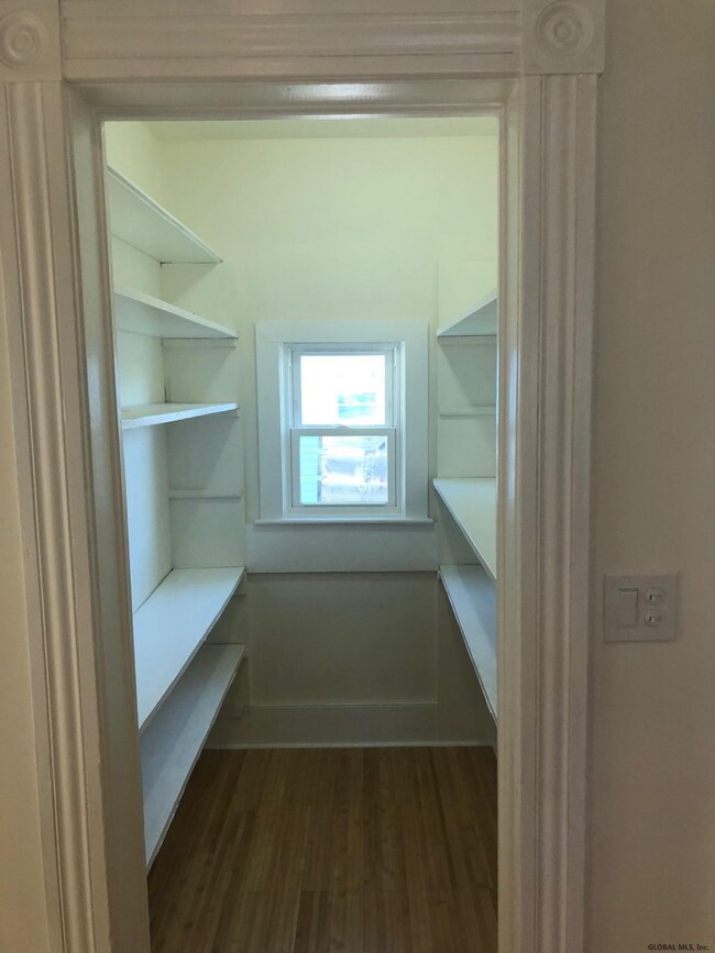 221 James St, Schenectady, NY 12302 - photo 5