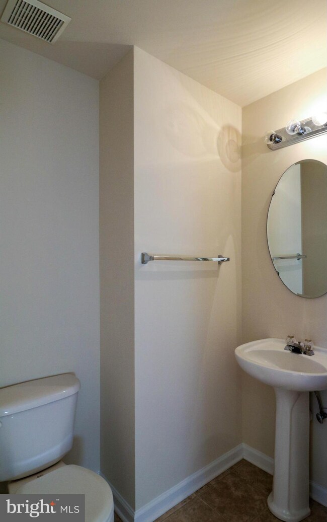 6911 S Dewey Ct, Fredericksburg, VA 22407 - photo 4