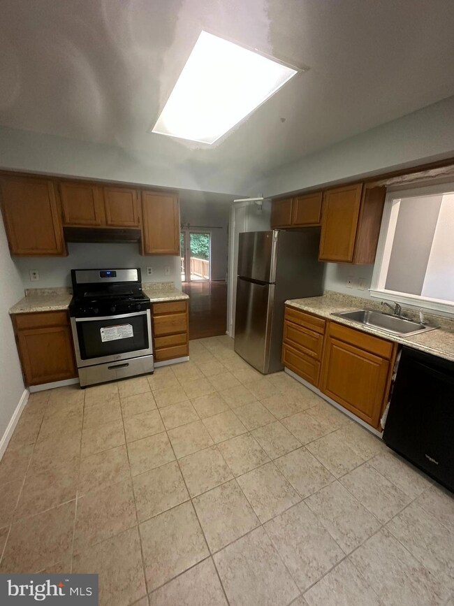 3816 Wildlife Ln, Burtonsville, MD 20866 - photo 5