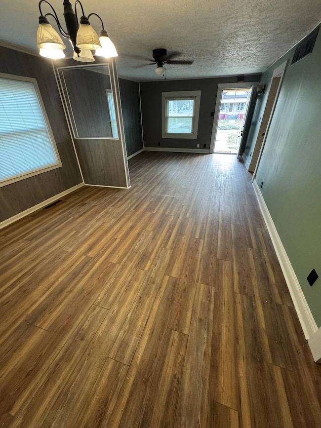 433 E 8th St, Concordia, KS 66901 - photo 5