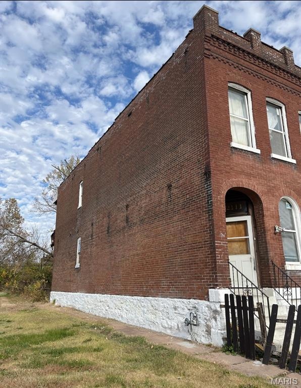 2111 E College Ave, Saint Louis, MO 63107 - photo 2