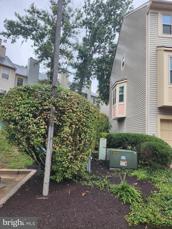 7321 Eden Brook Dr, Columbia, MD 21046 - photo 4