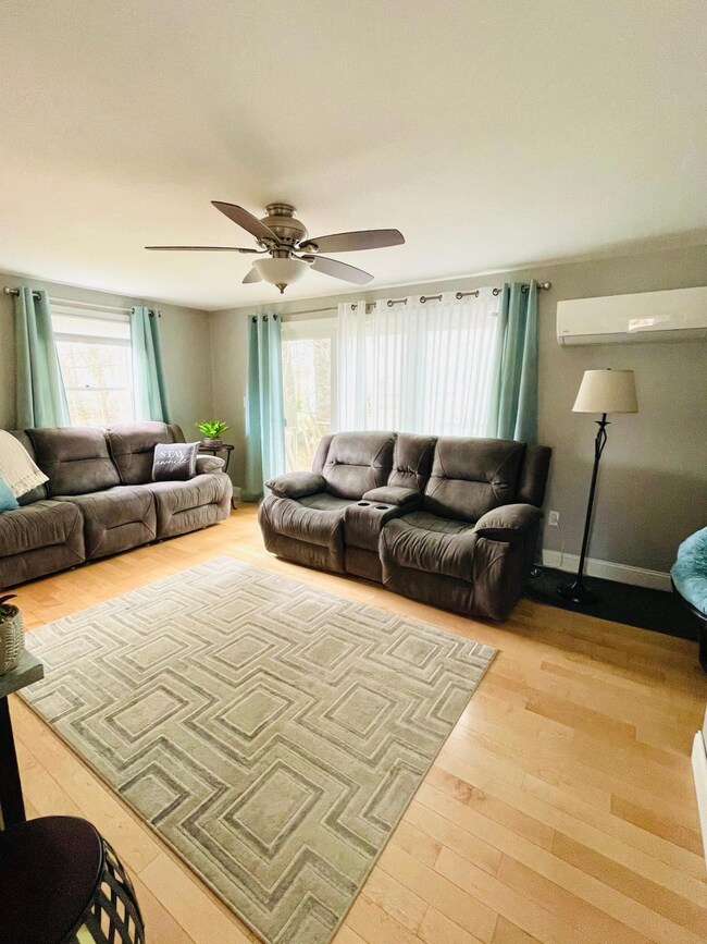 162 Beach St unit 8, Saco, ME 04072 - photo 3