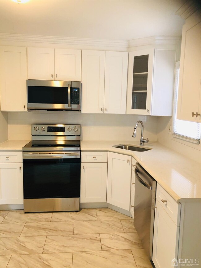 71 Jackson Ave, Carteret, NJ 07008 - photo 2