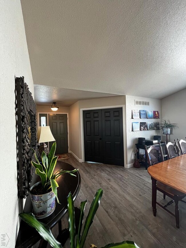 4315 Outlook Blvd unit B, Pueblo, CO 81008 - photo 5