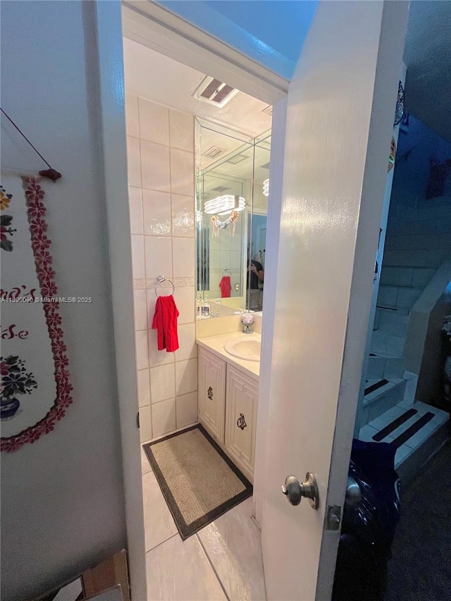 1320 W 71st St, Hialeah, FL 33014 - photo 4