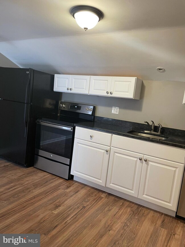 11 N Jay St unit 3, Middleburg, VA 20117 - photo 7