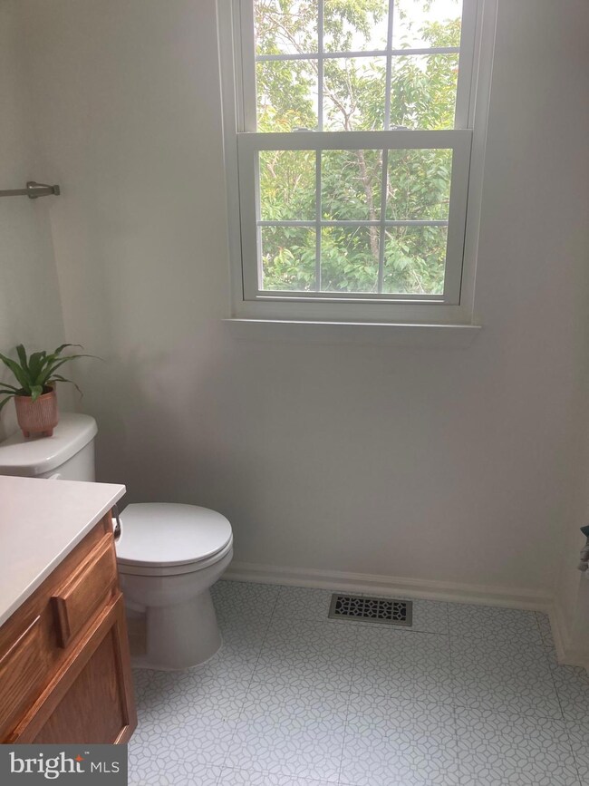 7600 Winslow Ct, Fredericksburg, VA 22407 - photo 6