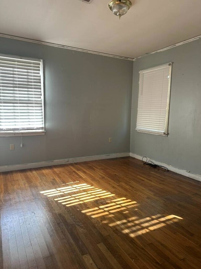 602 Cherokee Rd, Greenwood, MS 38930 - photo 5