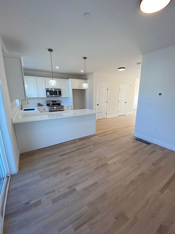 20 Dyer St, Rockland, MA 02370 - photo 4