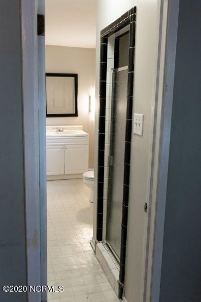 393 Maple St, Jacksonville, NC 28540 - photo 4