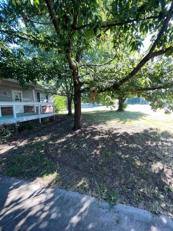 405 E 6th St, Oswego, KS 67356 - photo 3