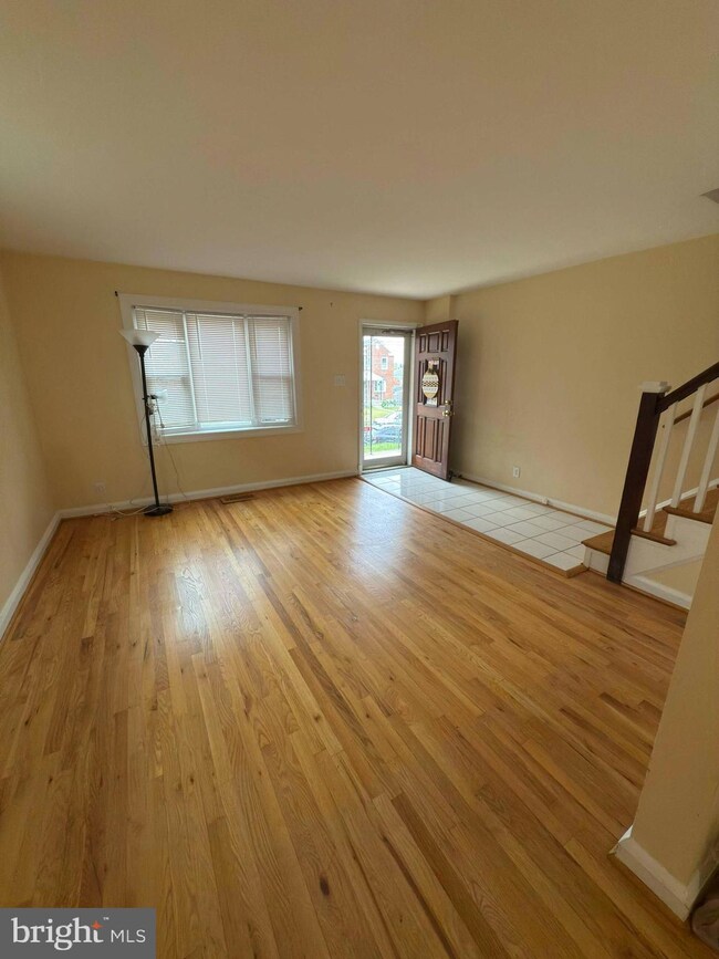 5526 Council St, Halethorpe, MD 21227 - photo 7