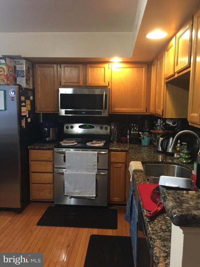 9588 Buttonbush Ct unit F, Manassas, VA 20110 - photo 3