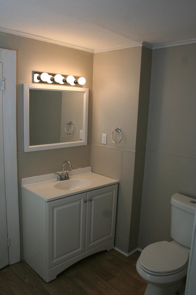 303 West St, Rutland, VT 05701 - photo 4