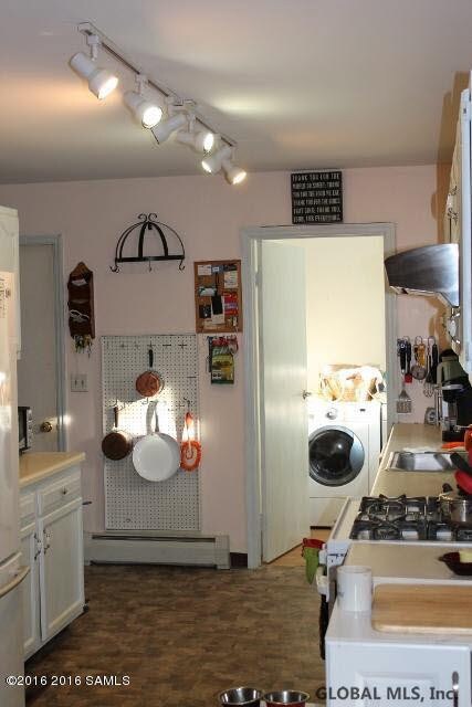 9 Kidder Ln, Glens Falls, NY 12801 - photo 5