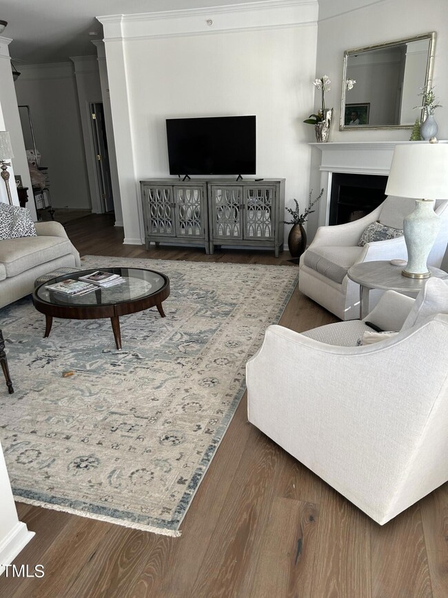 3111 Hemlock Forest Cir #301 LR2