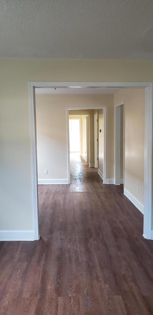 1013 W 45th St, Savannah, GA 31405 - photo 3