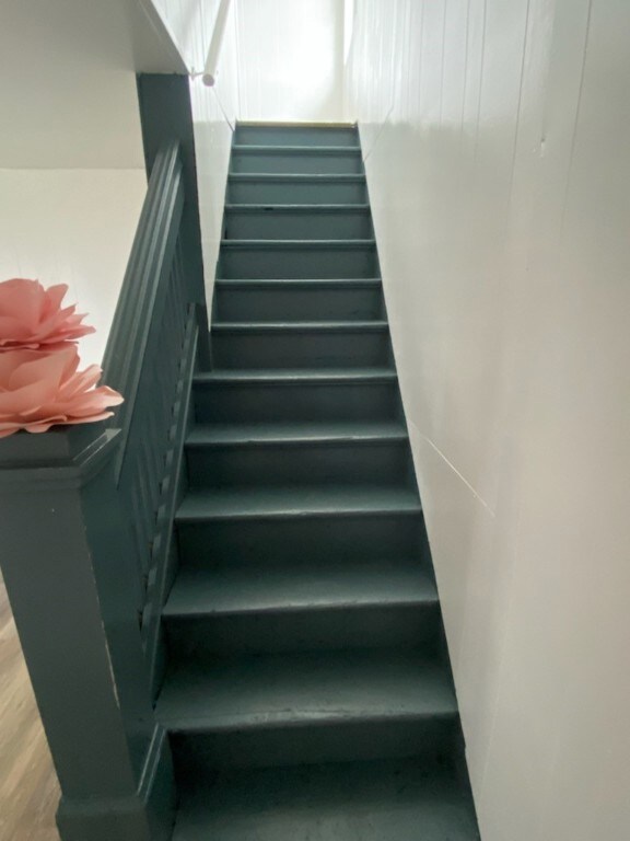 steps to upstairs
