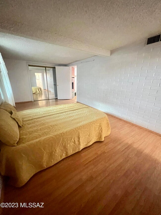 7957 E Nicaragua Dr, Tucson, AZ 85730 - photo 6