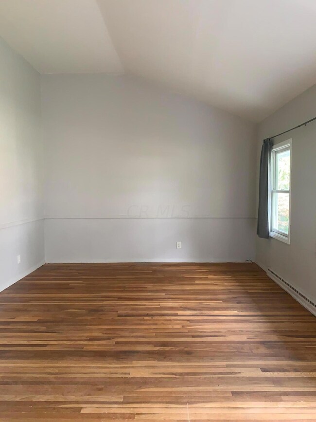 467 Ross Rd, Columbus, OH 43213 - photo 4