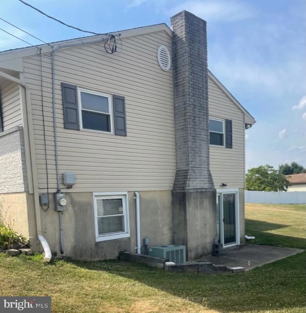 315 Lyman Ave, Womelsdorf, PA 19567 - photo 5