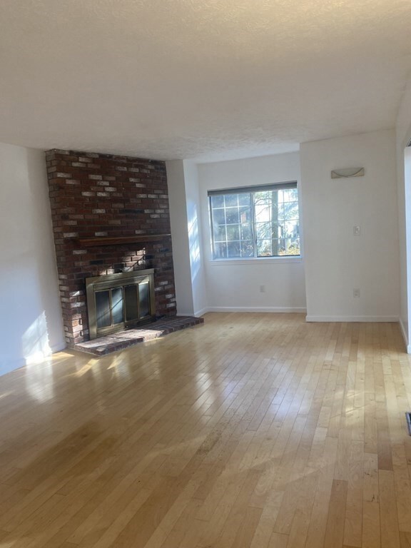 79 E Bluff Rd, Ashland, MA 01721 - photo 5