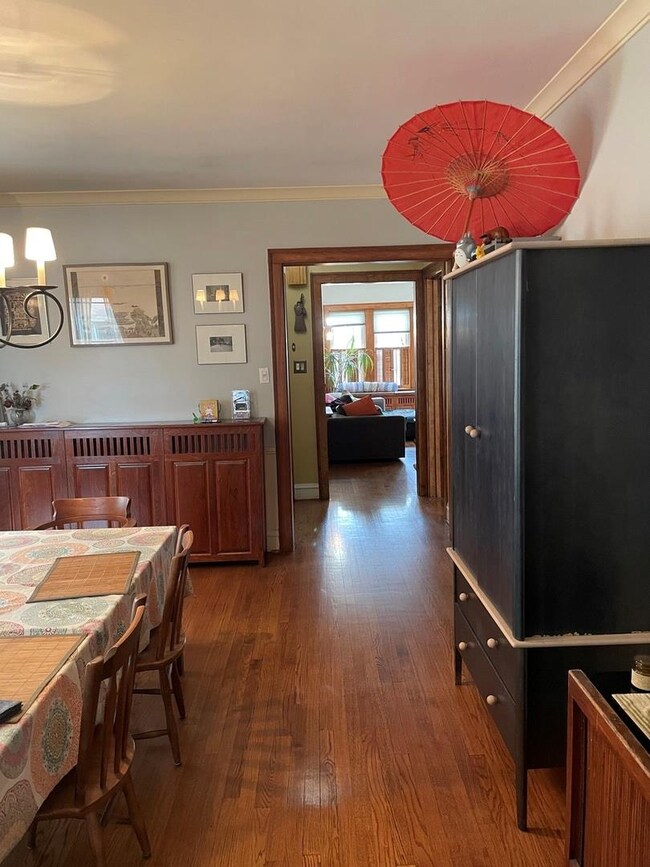 6429 N Fairfield Ave unit 2, Chicago, IL 60645 - photo 5