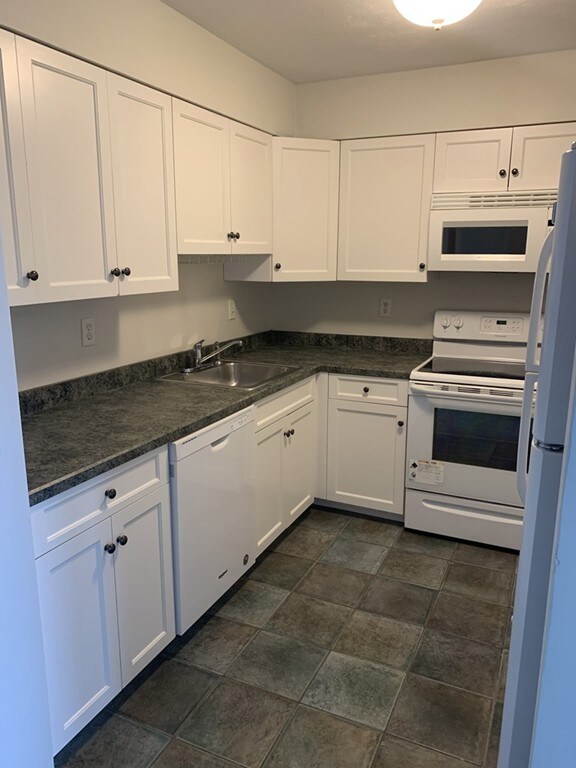 249 Main St unit 3-2, Rutland, MA 01543 - photo 2