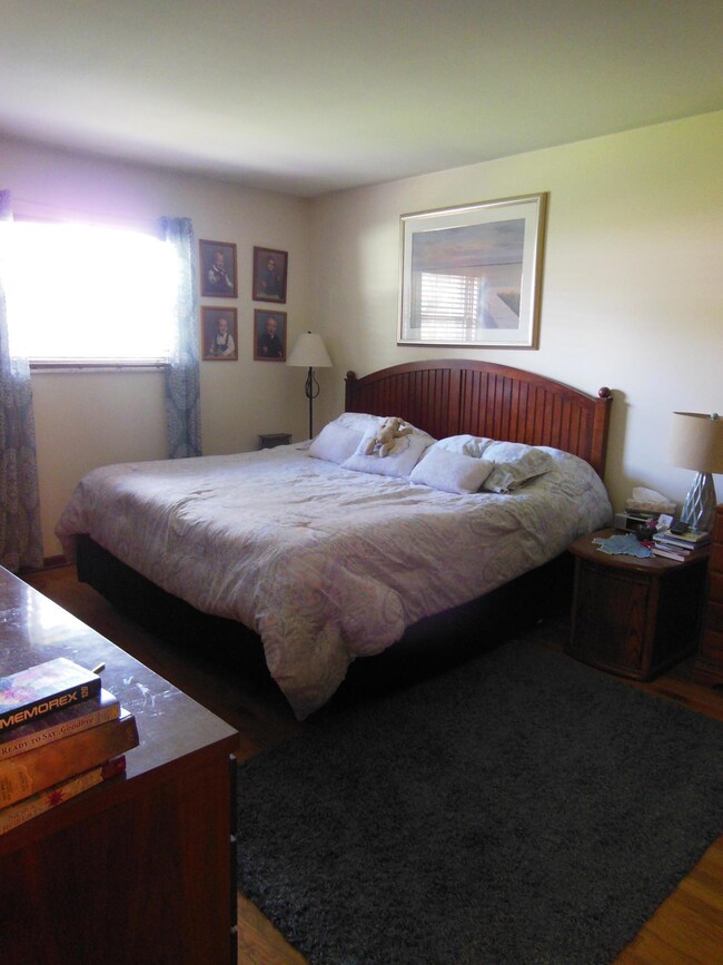 5977 Bedroom- Owners