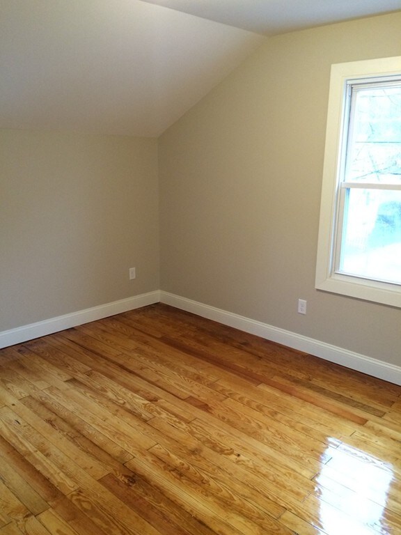 83 Field St, West Springfield, MA 01089 - photo 5