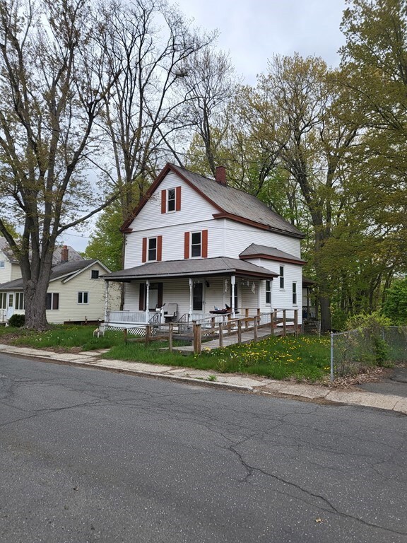 19 Lyman Ave, Easthampton, MA 01027 - photo 2