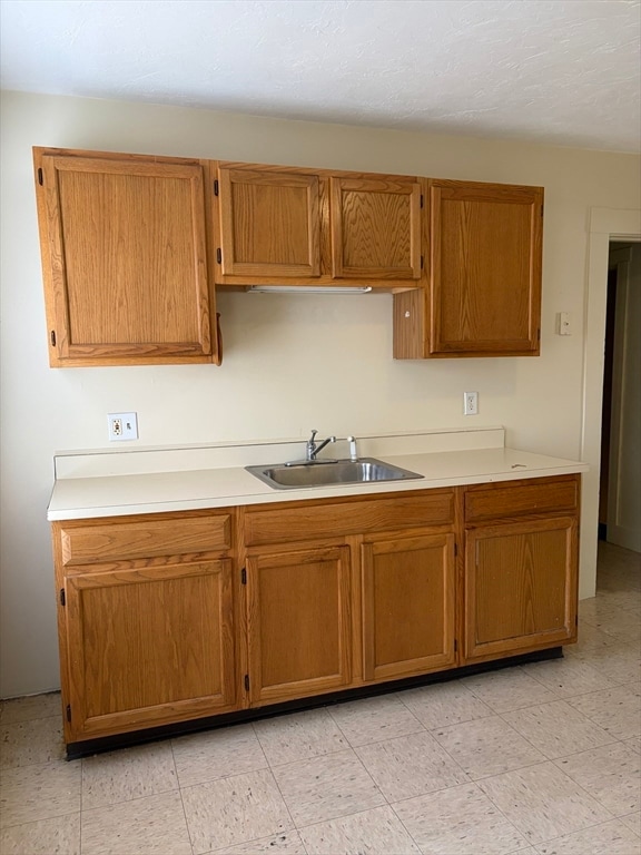 9 Exchange Ct unit 2, Waltham, MA 02451 - photo 2