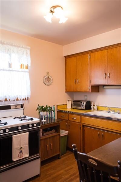 317 Sycamore St, Vandergrift, PA 15690 - photo 7