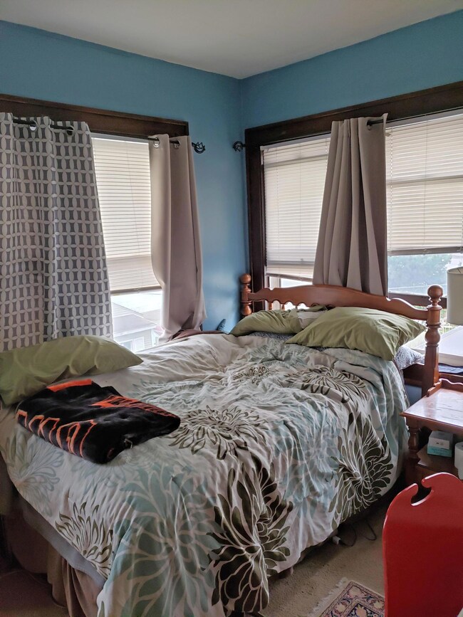07-2404-L2-Bedroom1