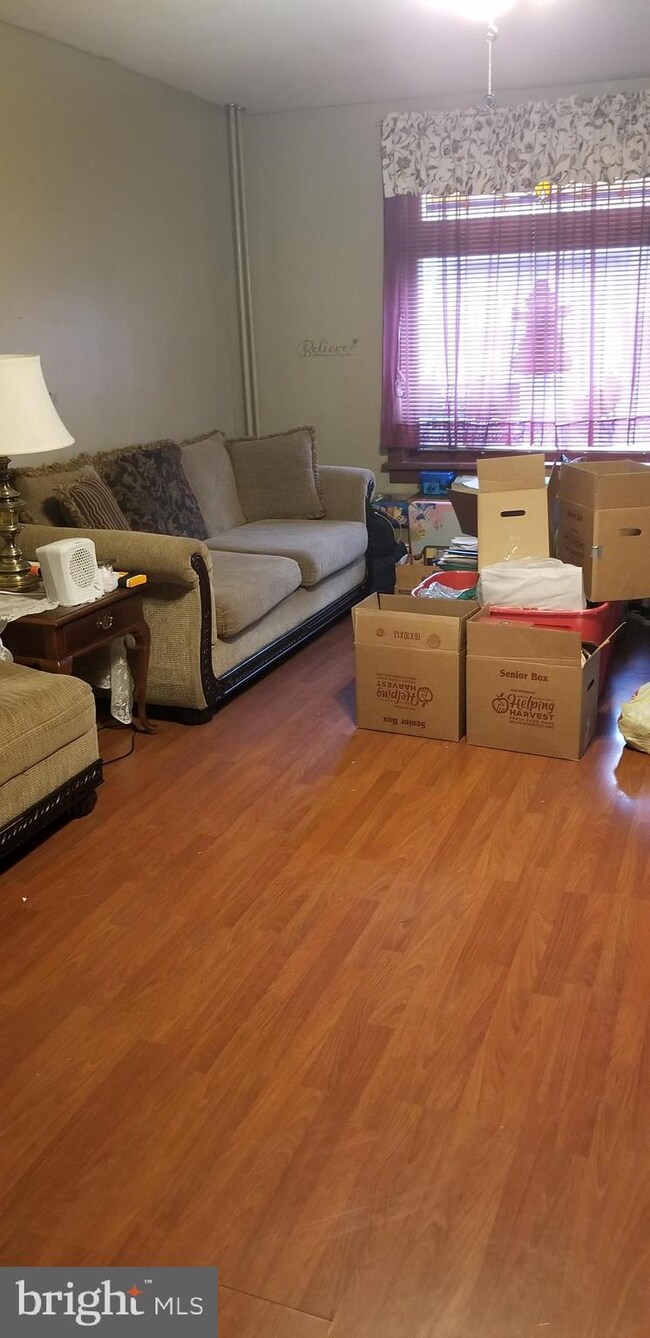 1128 Spruce St, Reading, PA 19602 - photo 3