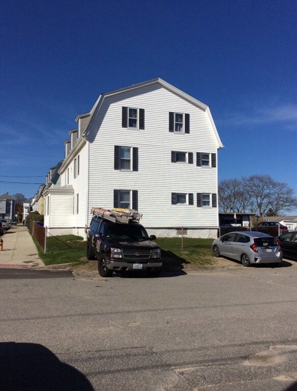 84 Clement St, Fall River, MA 02724 - photo 2