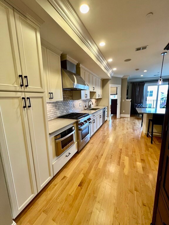 37 P St unit 4, Boston, MA 02127 - photo 6