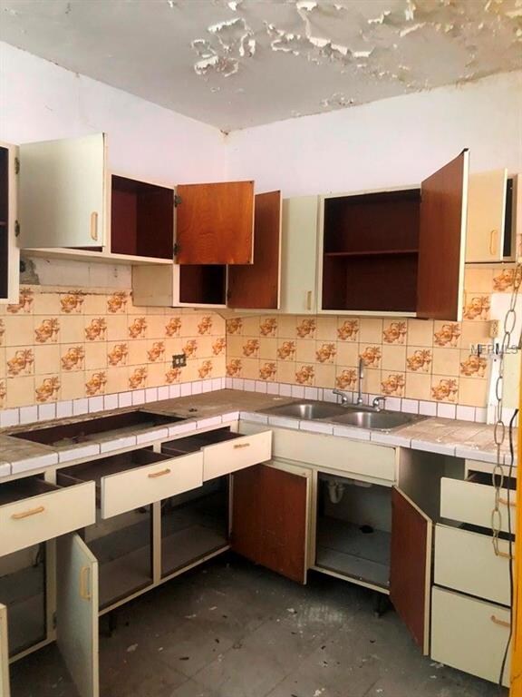 Uruguay ST Forrest Hills Dev unit T701, Bayamon, PR 00959 - photo 4