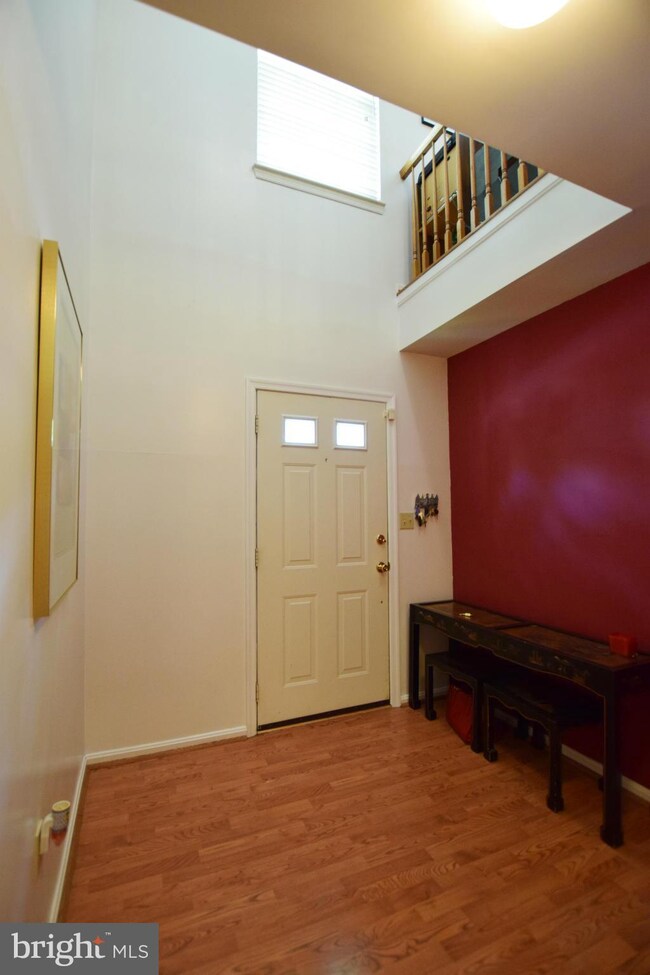 8841 Goose Landing Cir, Columbia, MD 21045 - photo 2