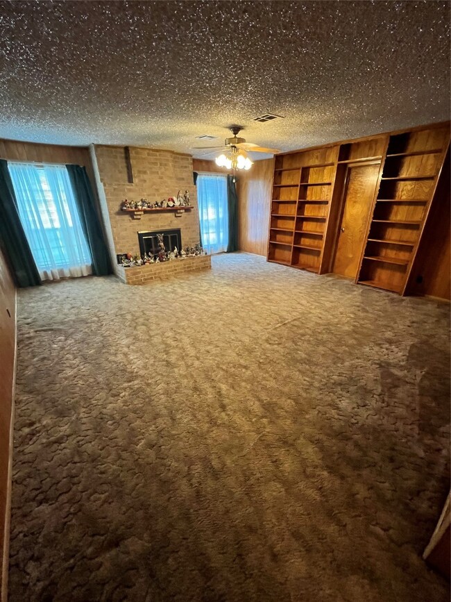 10207 Carthage Dr, Houston, TX 77089 - photo 3