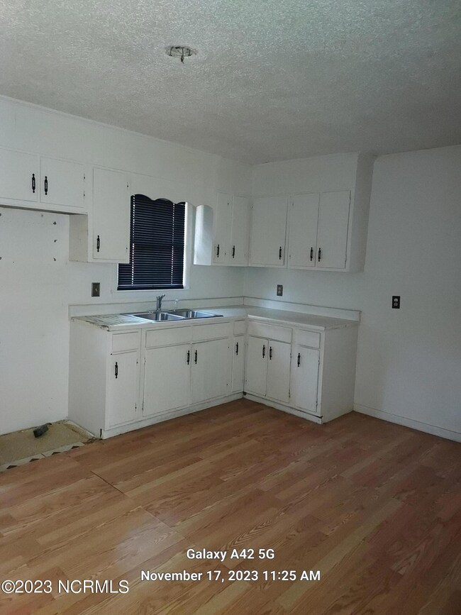 500 Hillcrest Ave, Winterville, NC 28590 - photo 4